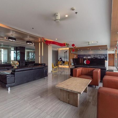 Capital O 1088 Golden Dragon Beach Resort Bang Lamung Exteriör bild