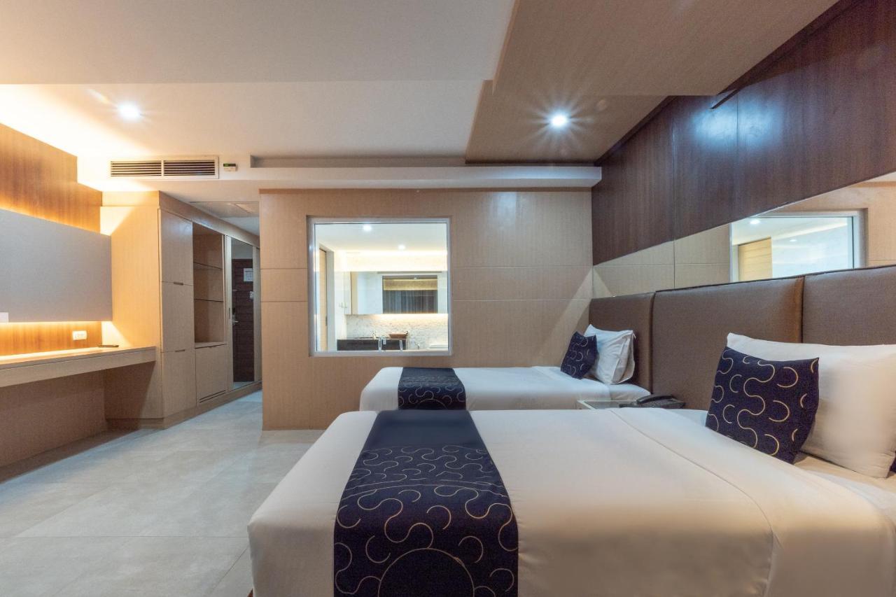 Capital O 1088 Golden Dragon Beach Resort Bang Lamung Exteriör bild