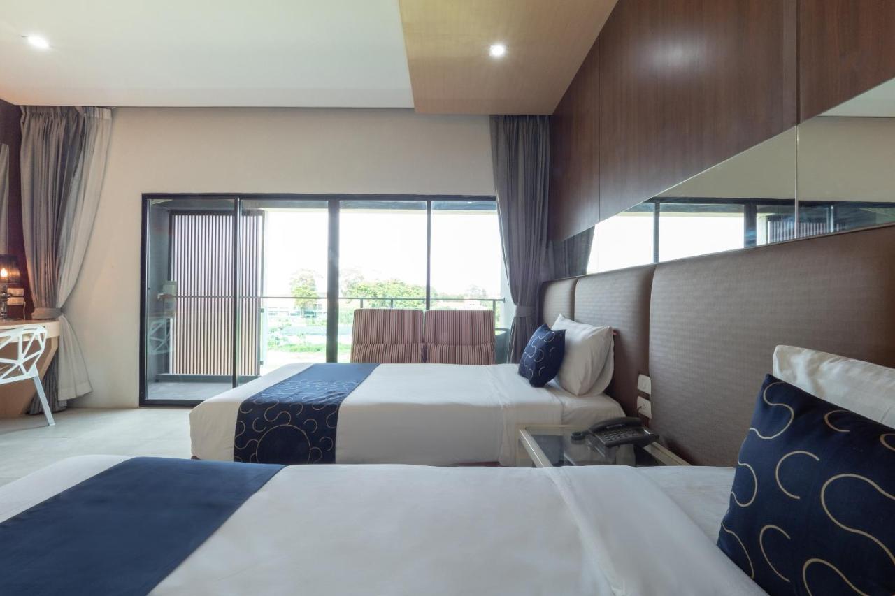 Capital O 1088 Golden Dragon Beach Resort Bang Lamung Exteriör bild