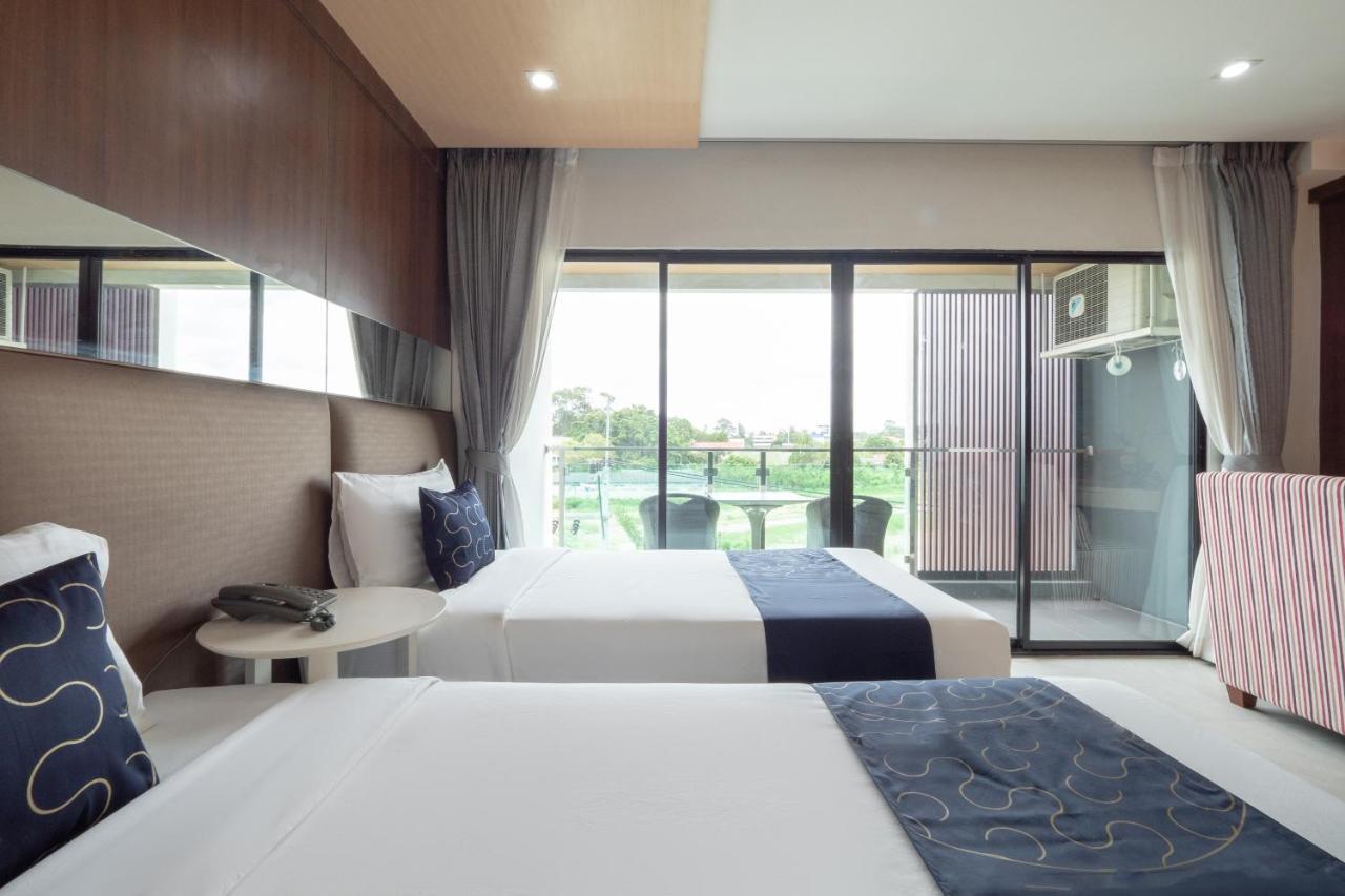 Capital O 1088 Golden Dragon Beach Resort Bang Lamung Exteriör bild