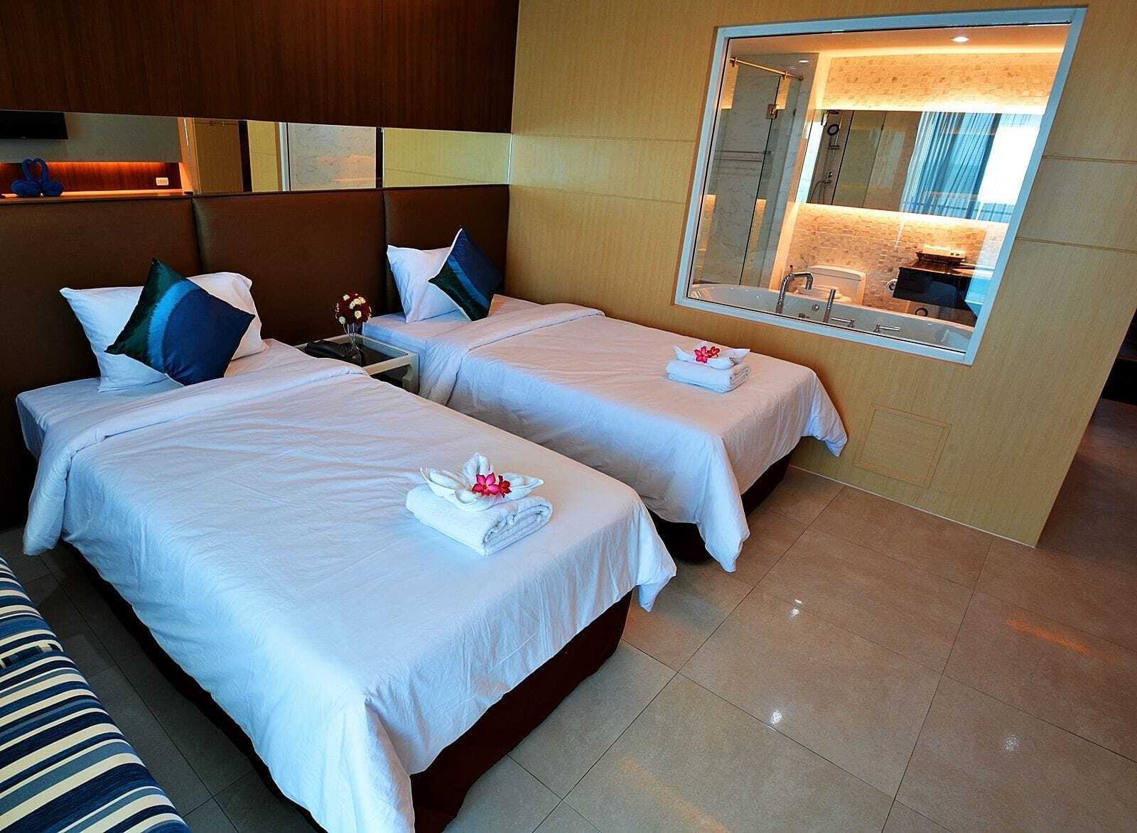 Capital O 1088 Golden Dragon Beach Resort Bang Lamung Exteriör bild