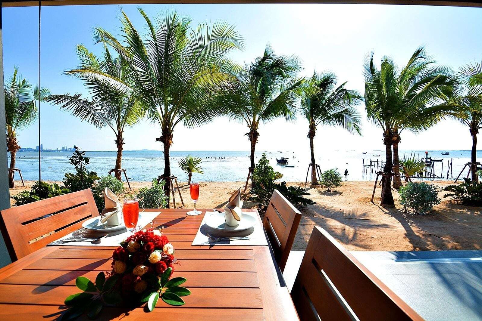 Capital O 1088 Golden Dragon Beach Resort Bang Lamung Exteriör bild